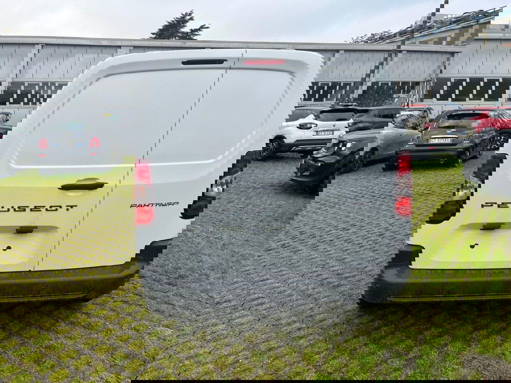 Peugeot Partner Furgone nuova a Milano (11)