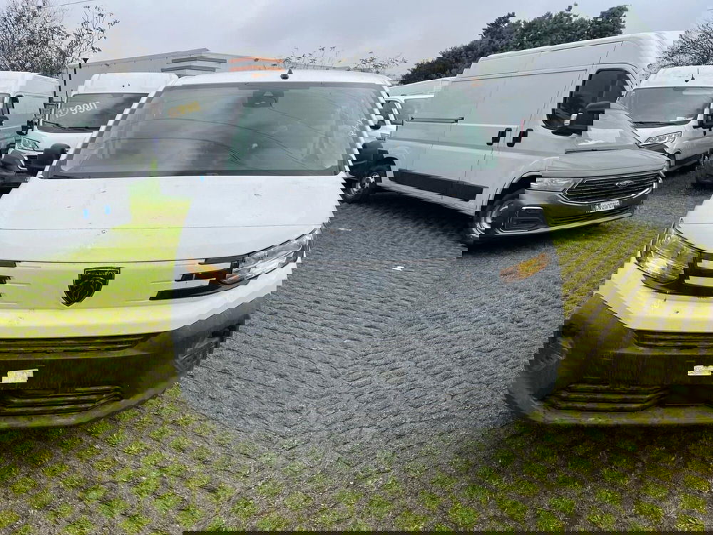 Peugeot Partner Furgone nuova a Milano (2)