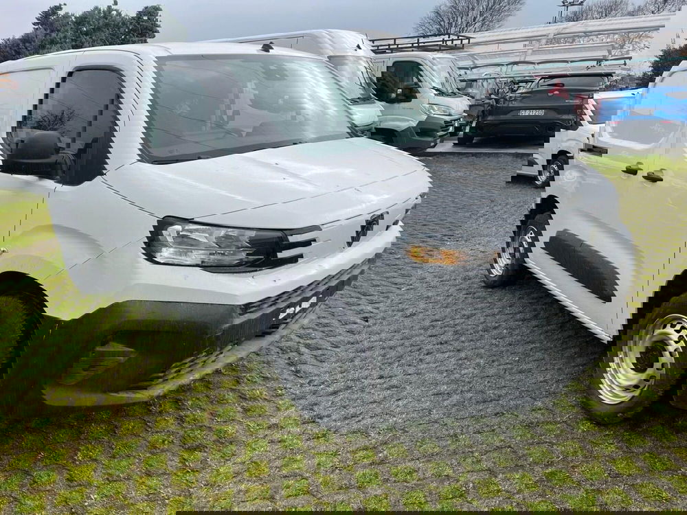 Peugeot Partner Furgone nuova a Milano (3)