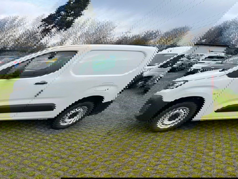 Peugeot Partner Furgone nuova a Milano (5)