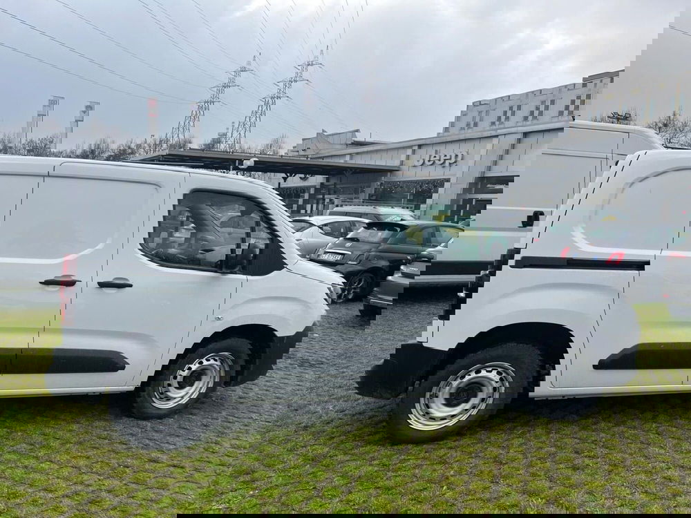 Peugeot Partner Furgone nuova a Milano (7)