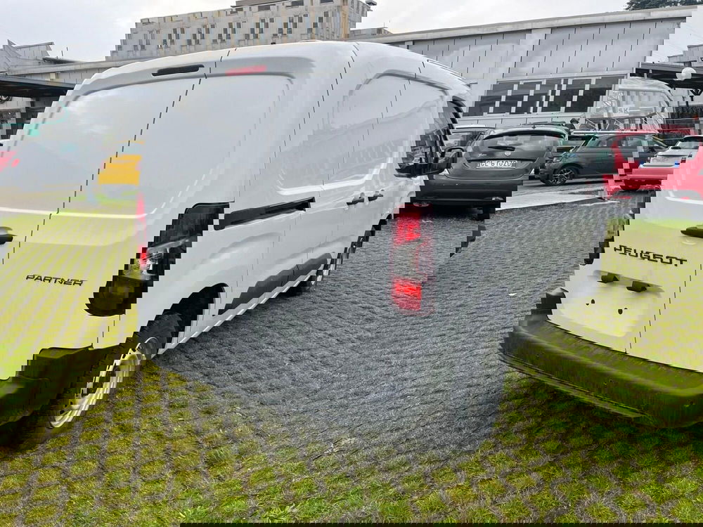 Peugeot Partner Furgone nuova a Milano (8)