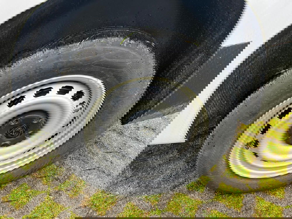 Peugeot Partner Furgone nuova a Milano (9)