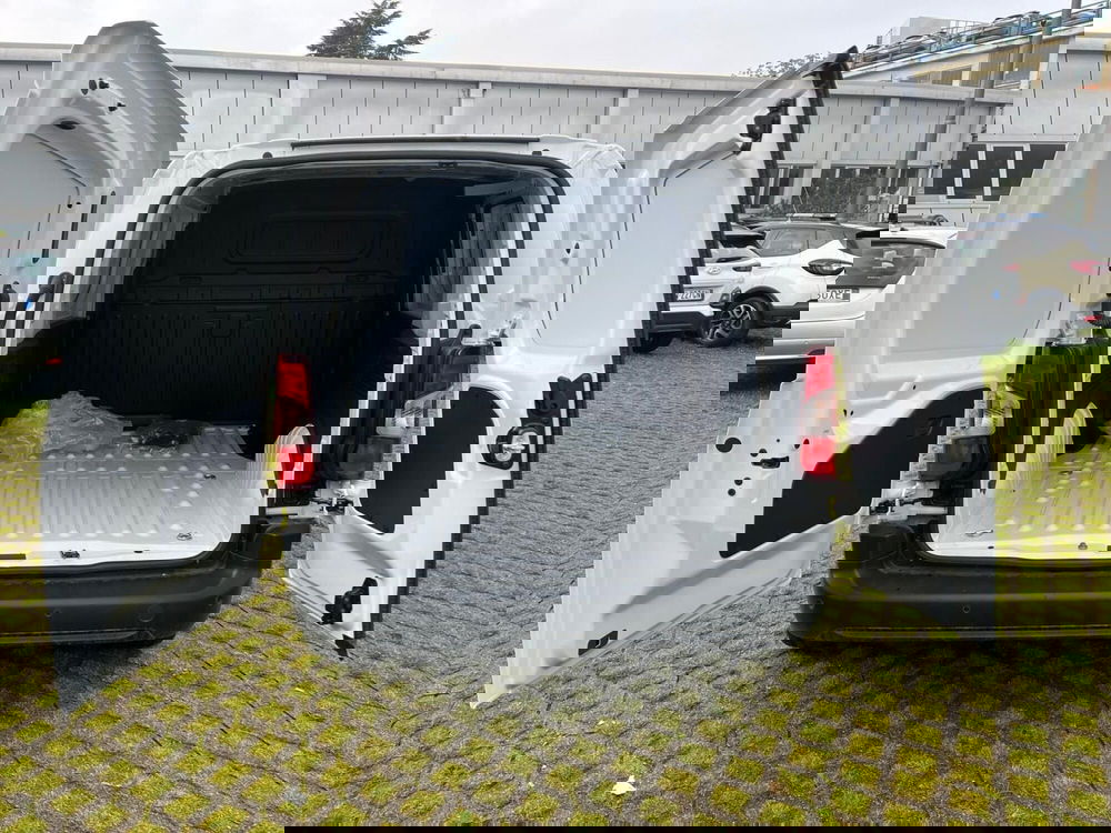 Peugeot Partner Furgone nuova a Milano (12)