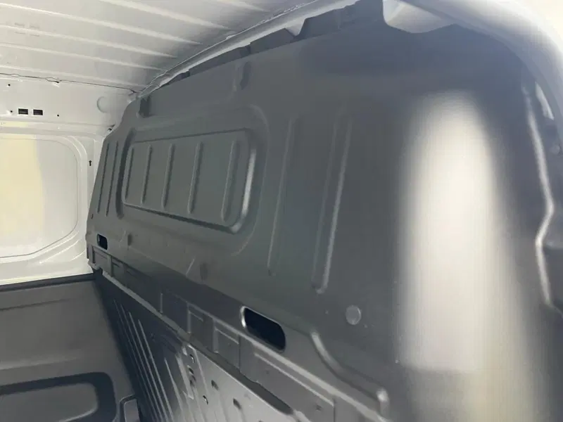 Peugeot Partner Furgone nuova a Milano (15)