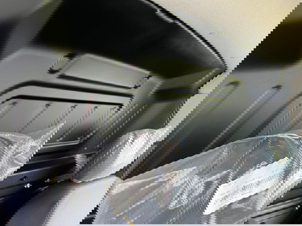 Peugeot Partner Furgone nuova a Milano (16)