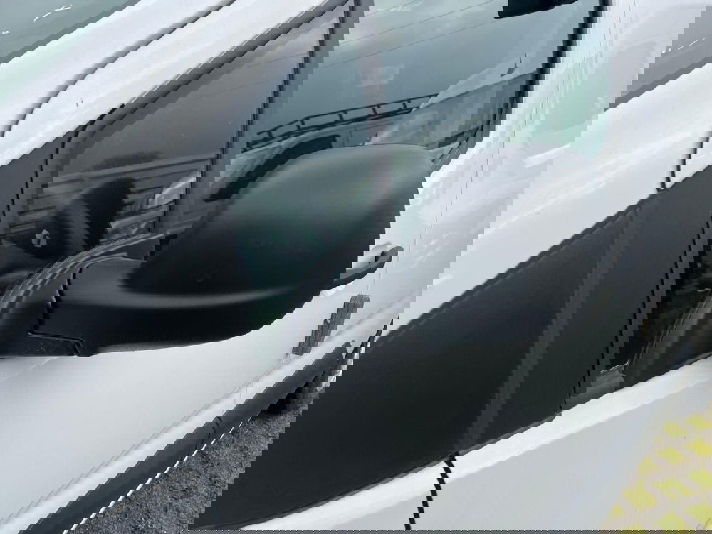 Peugeot Partner Furgone nuova a Milano (4)