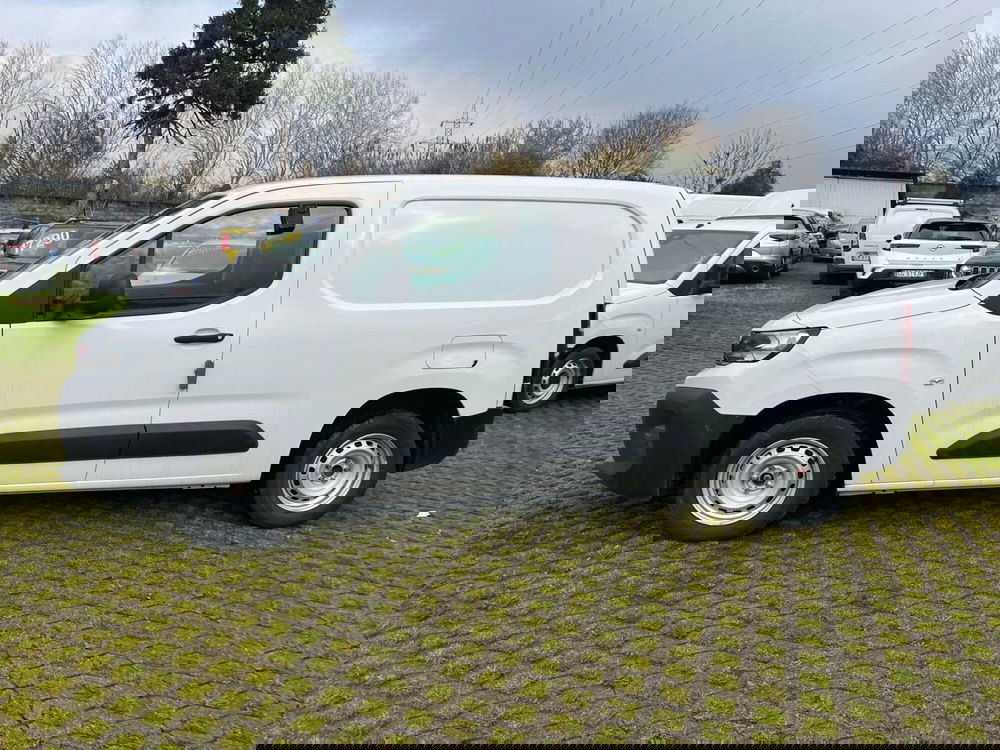 Peugeot Partner Furgone nuova a Milano (5)