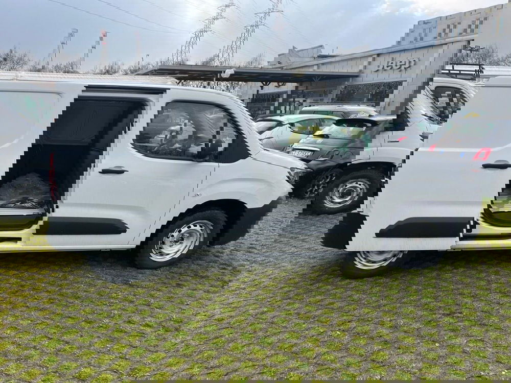 Peugeot Partner Furgone nuova a Milano (6)