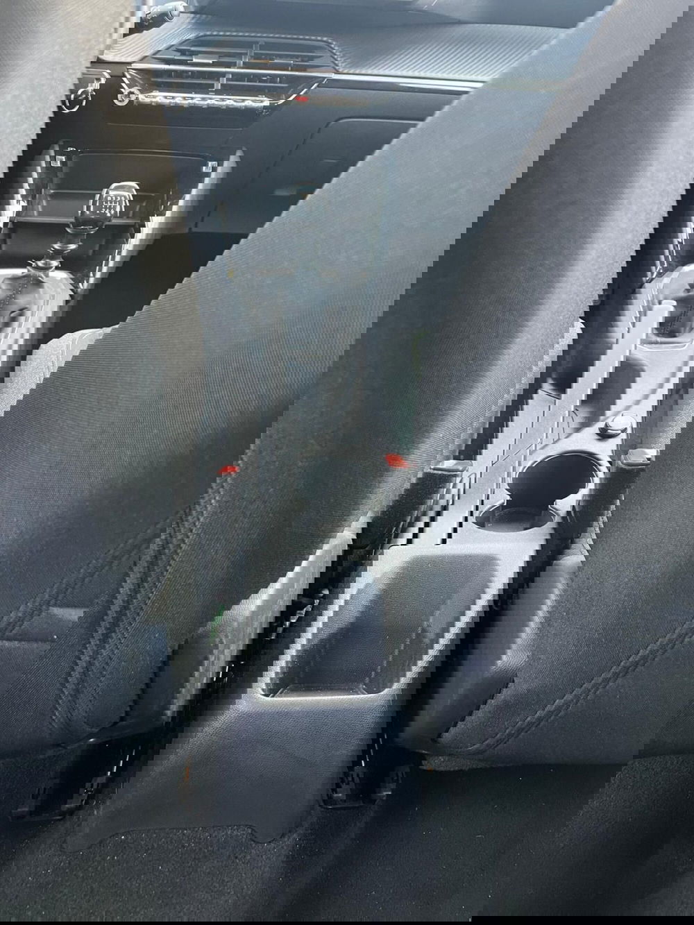 Peugeot 208 usata a Milano (20)