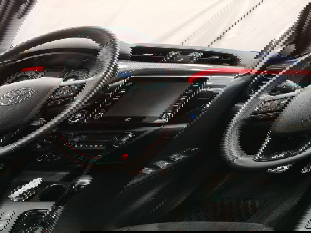 Toyota Hilux usata a Roma (10)