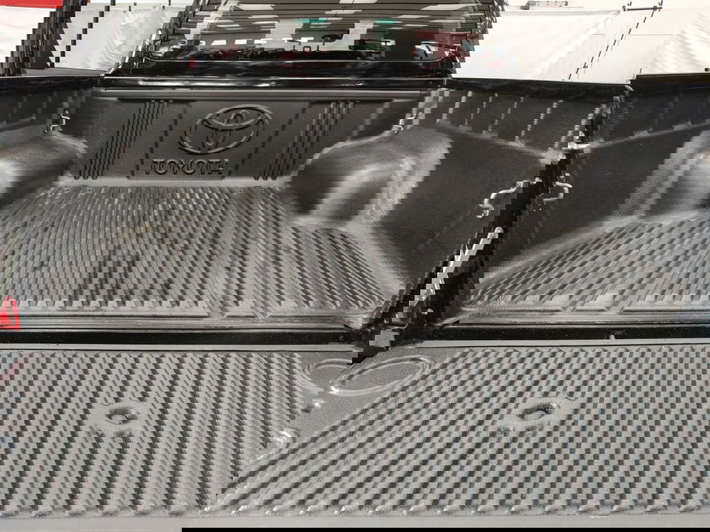 Toyota Hilux usata a Roma (13)