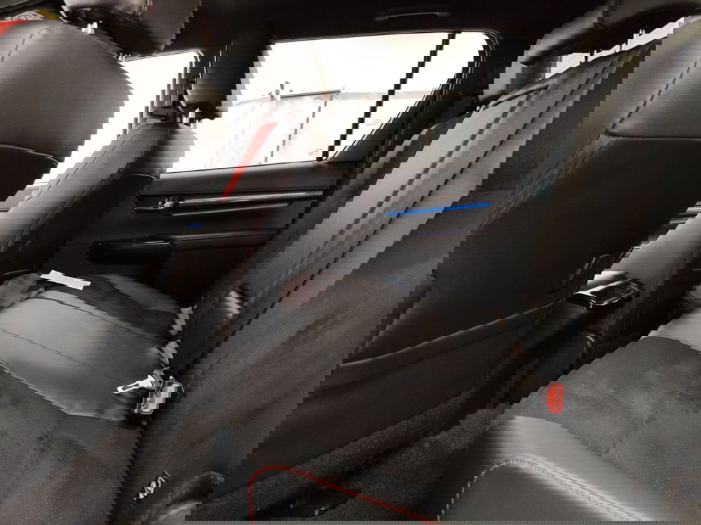 Toyota Hilux usata a Roma (15)