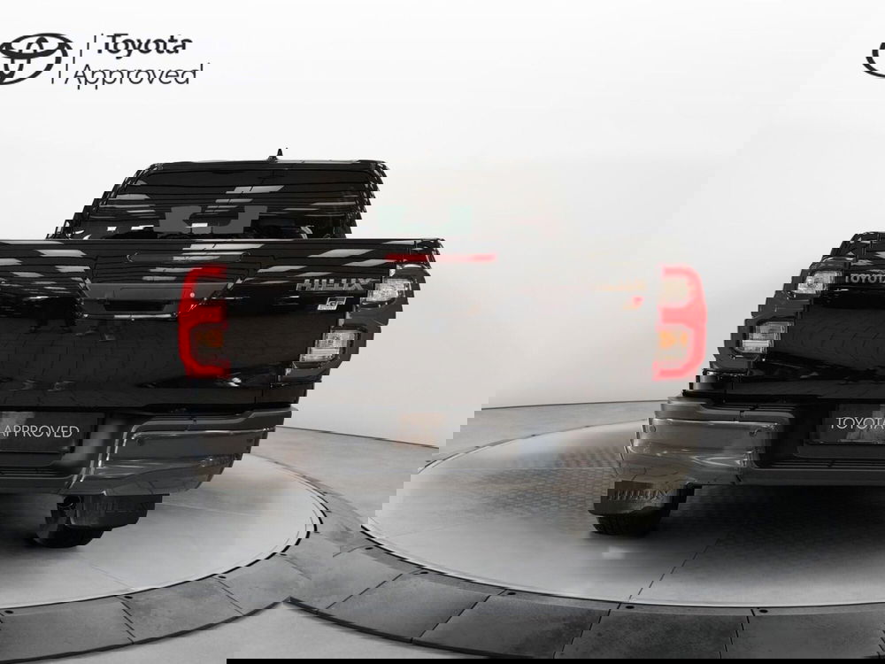 Toyota Hilux usata a Roma (4)