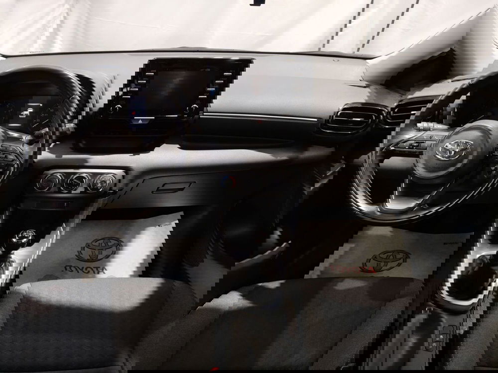 Toyota Yaris usata a Roma (9)