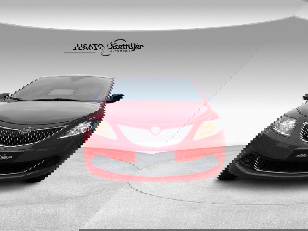 Lancia Ypsilon usata a Firenze (2)