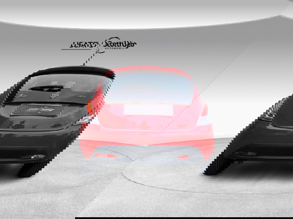 Lancia Ypsilon usata a Firenze (5)