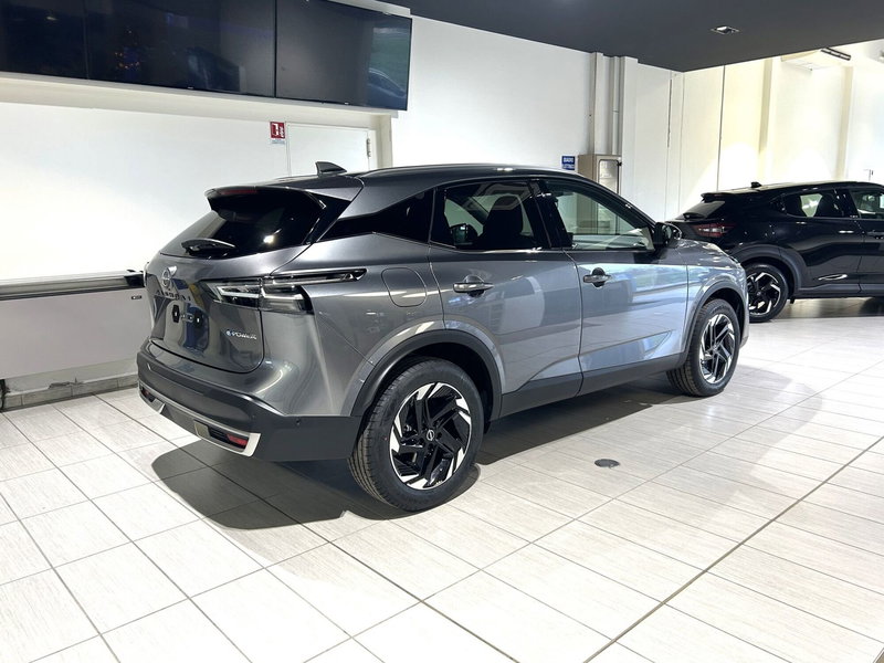 Nissan Qashqai nuova a Ferrara (4)