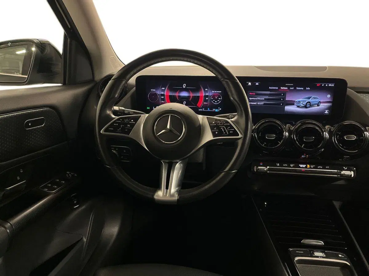 Mercedes-Benz GLA SUV usata a Milano (11)
