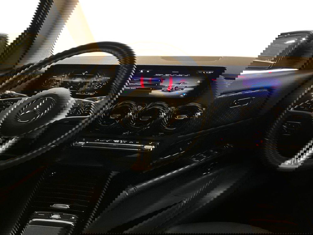 Mercedes-Benz GLA SUV usata a Milano (11)