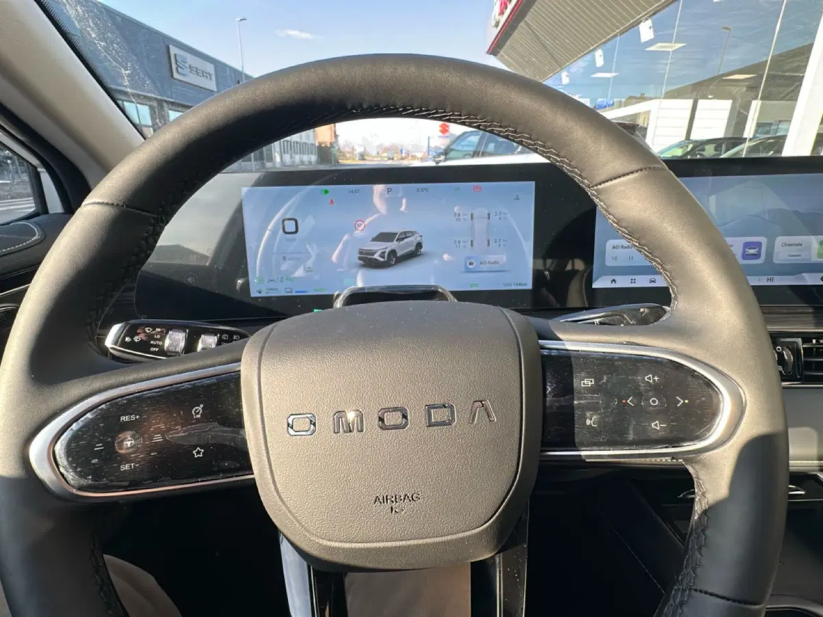 Omoda Omoda 5 SHS-H nuova a Vercelli (11)