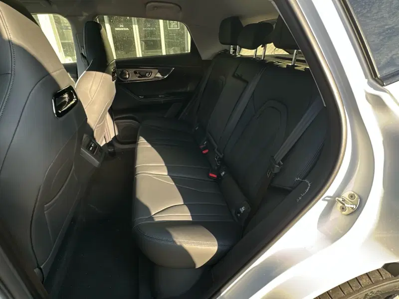 Omoda Omoda 5 SHS-H nuova a Vercelli (14)