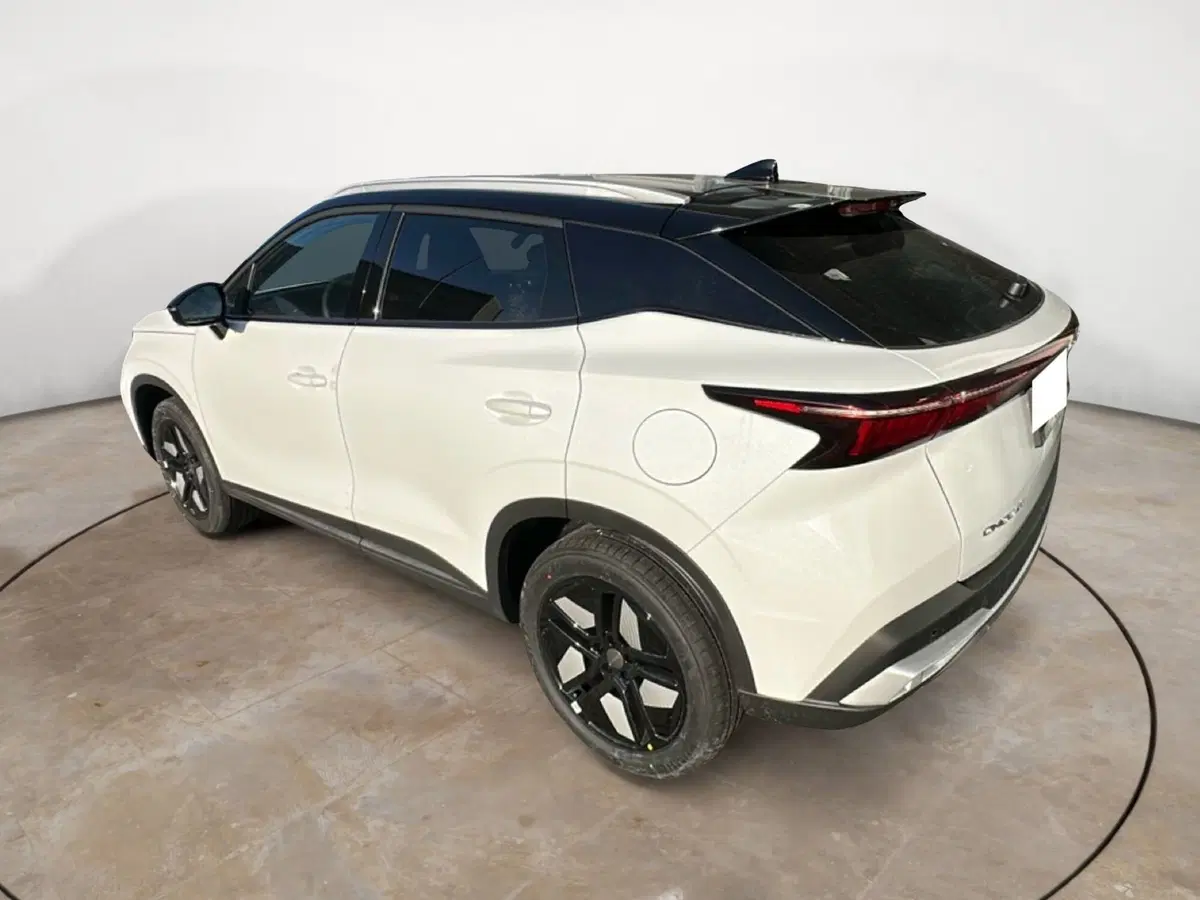 Omoda Omoda 5 SHS-H nuova a Vercelli (4)
