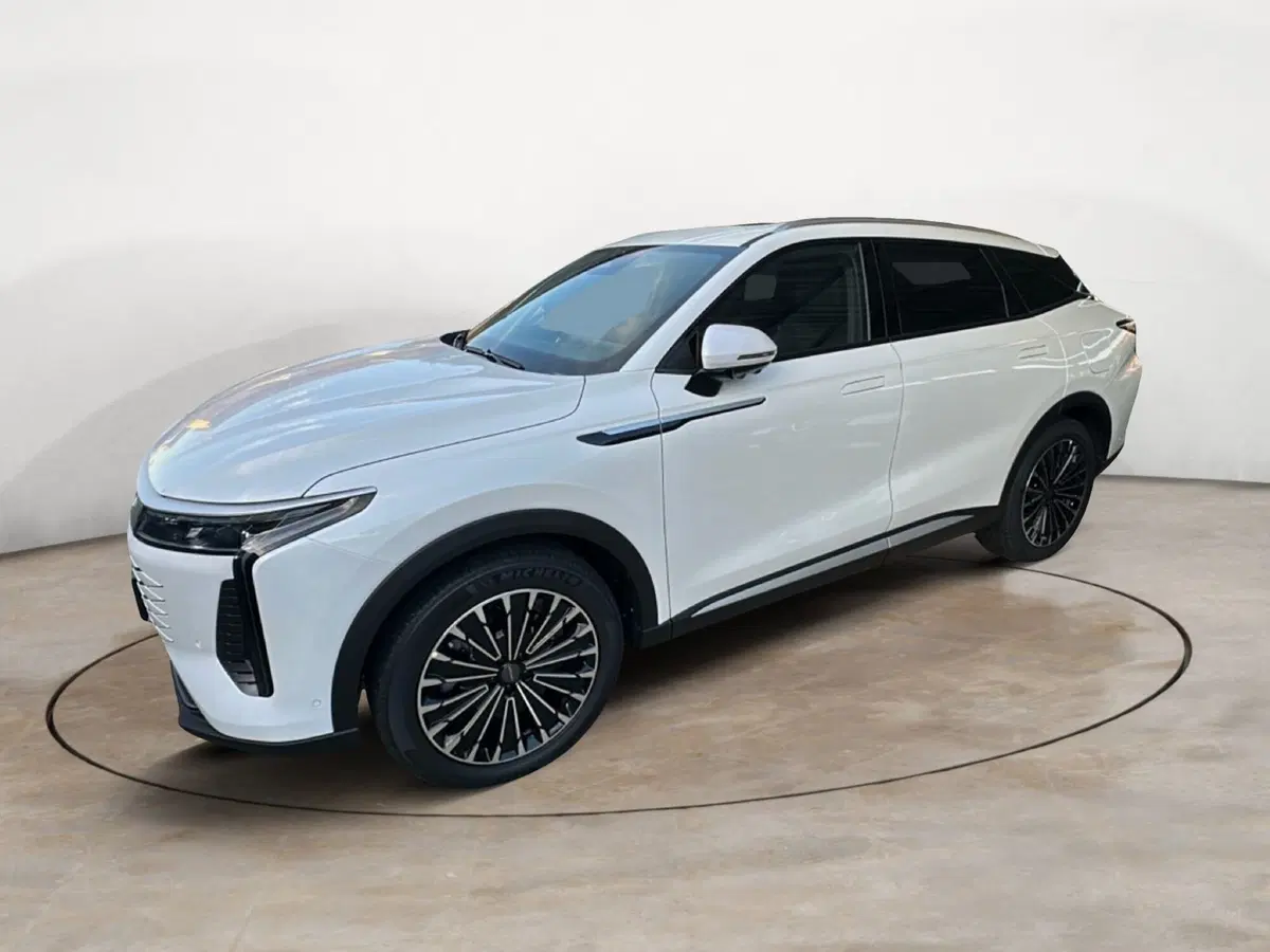 Omoda Omoda 9 SHS-P nuova a Vercelli