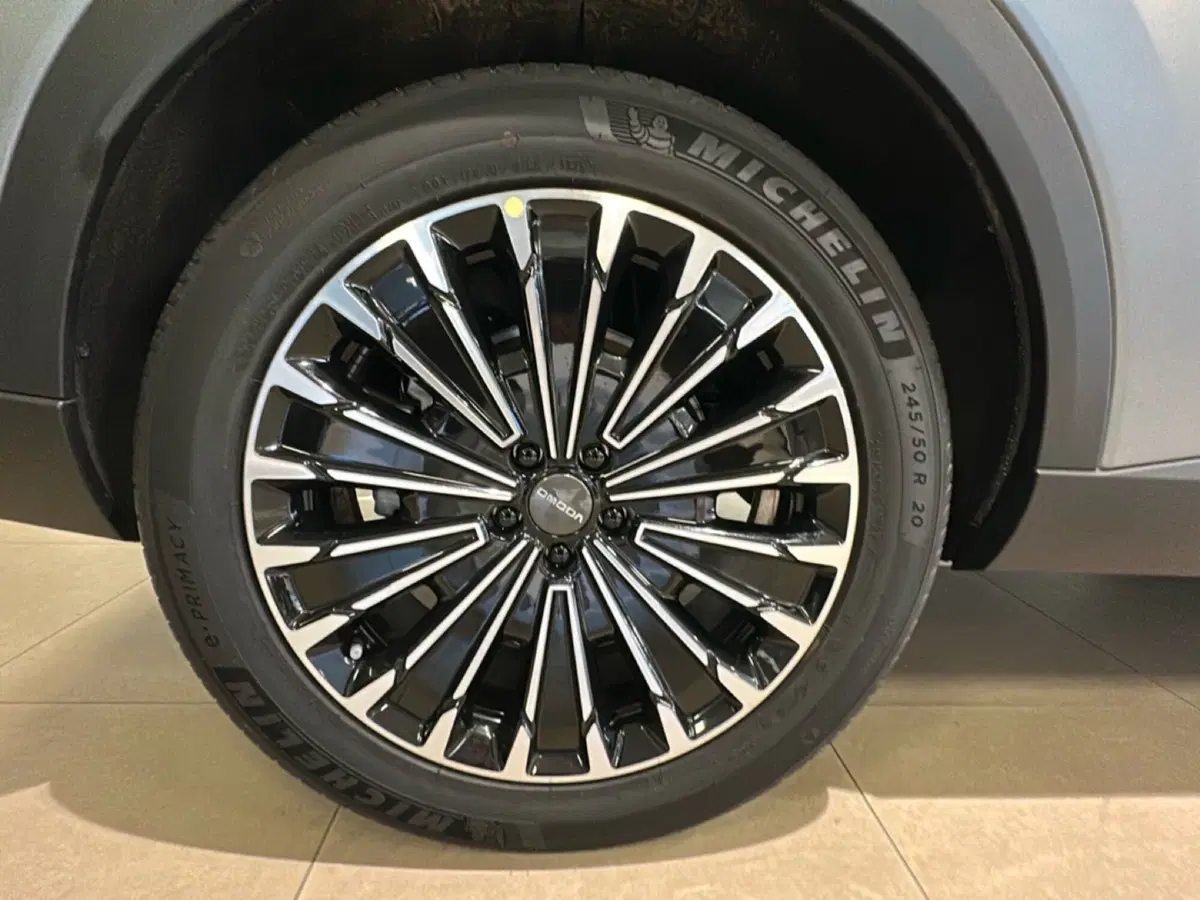 Omoda Omoda 9 SHS-P nuova a Vercelli (9)