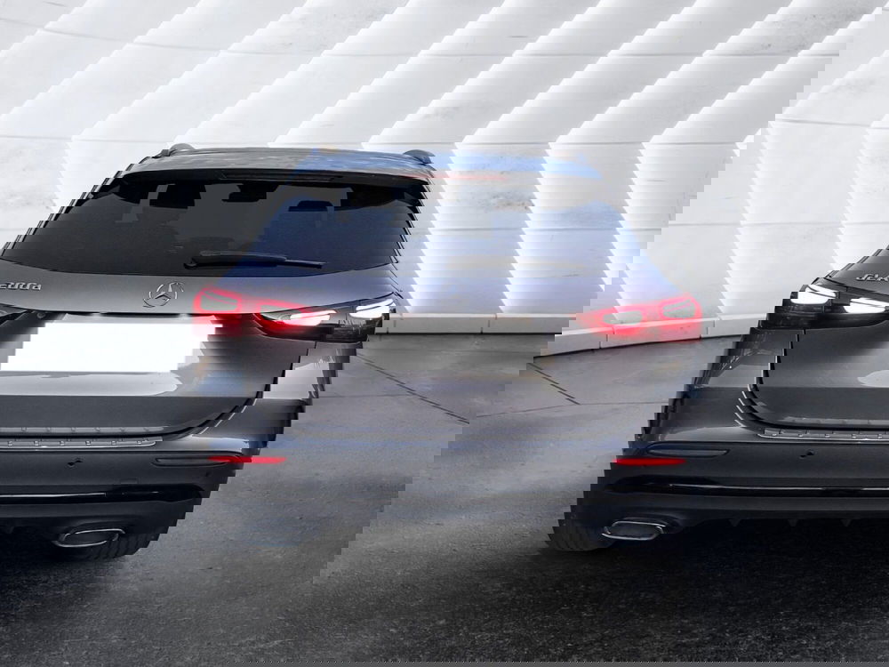 Mercedes-Benz GLA SUV usata a Salerno (4)