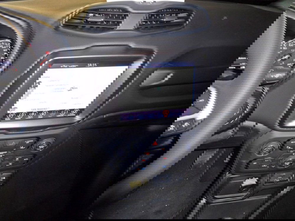 Jeep Renegade nuova a Rimini (6)