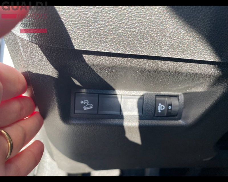 Jeep Avenger usata a Modena (6)