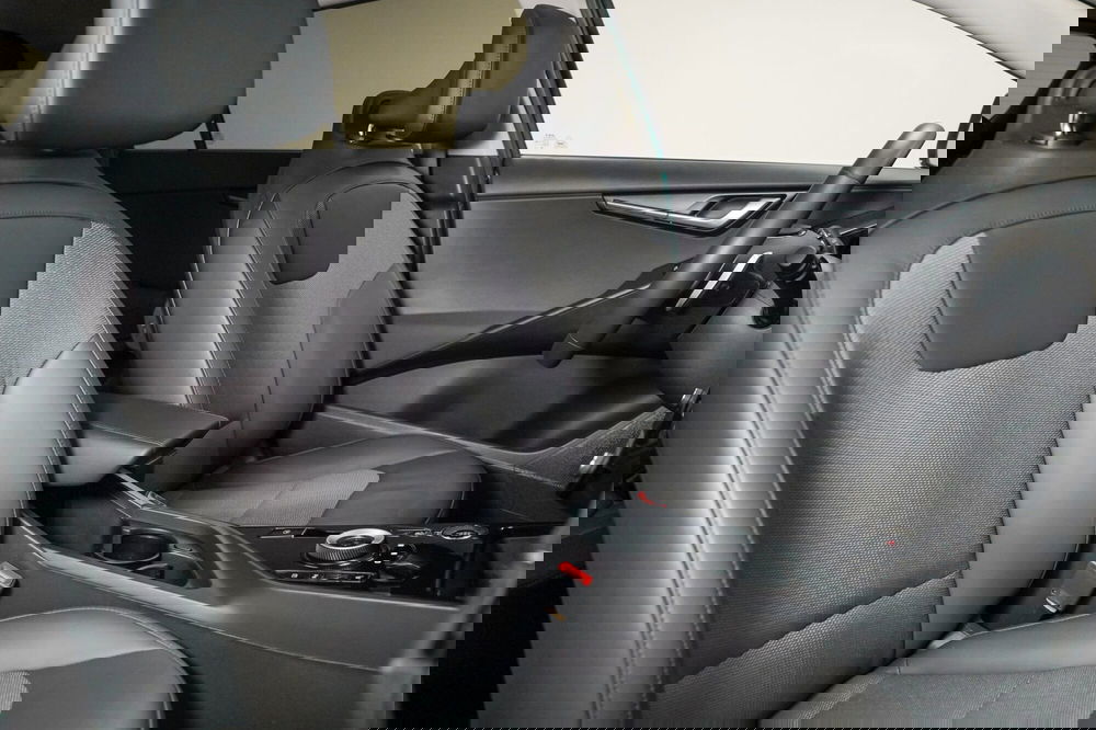 Kia Niro usata a Varese (11)