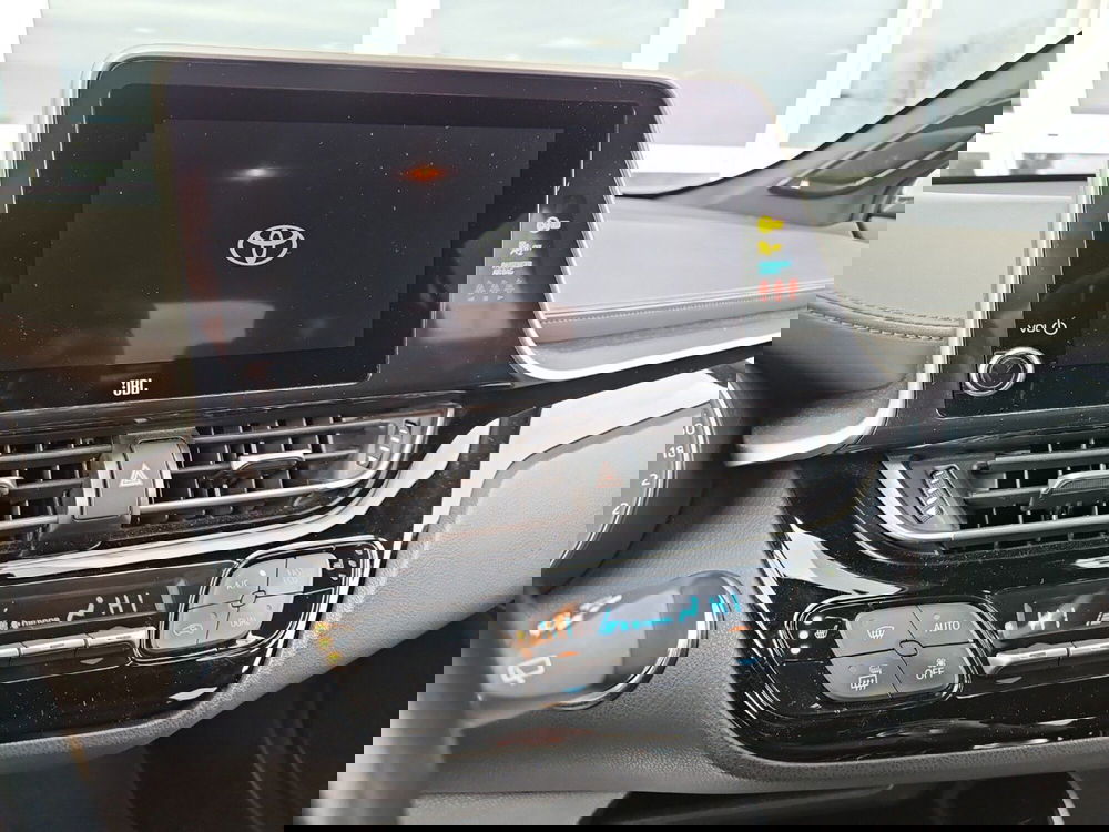 Toyota Toyota C-HR usata a Vicenza (12)