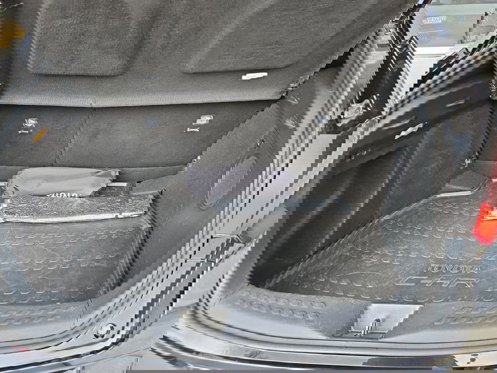 Toyota Toyota C-HR usata a Vicenza (8)