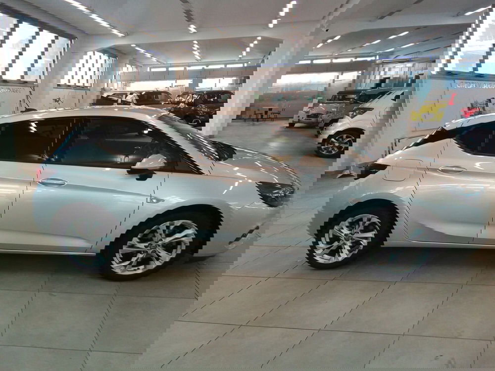 Opel Astra usata a Rimini (8)