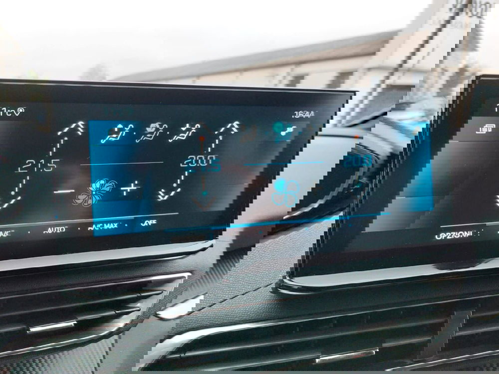 Peugeot 3008 usata a Pavia (8)