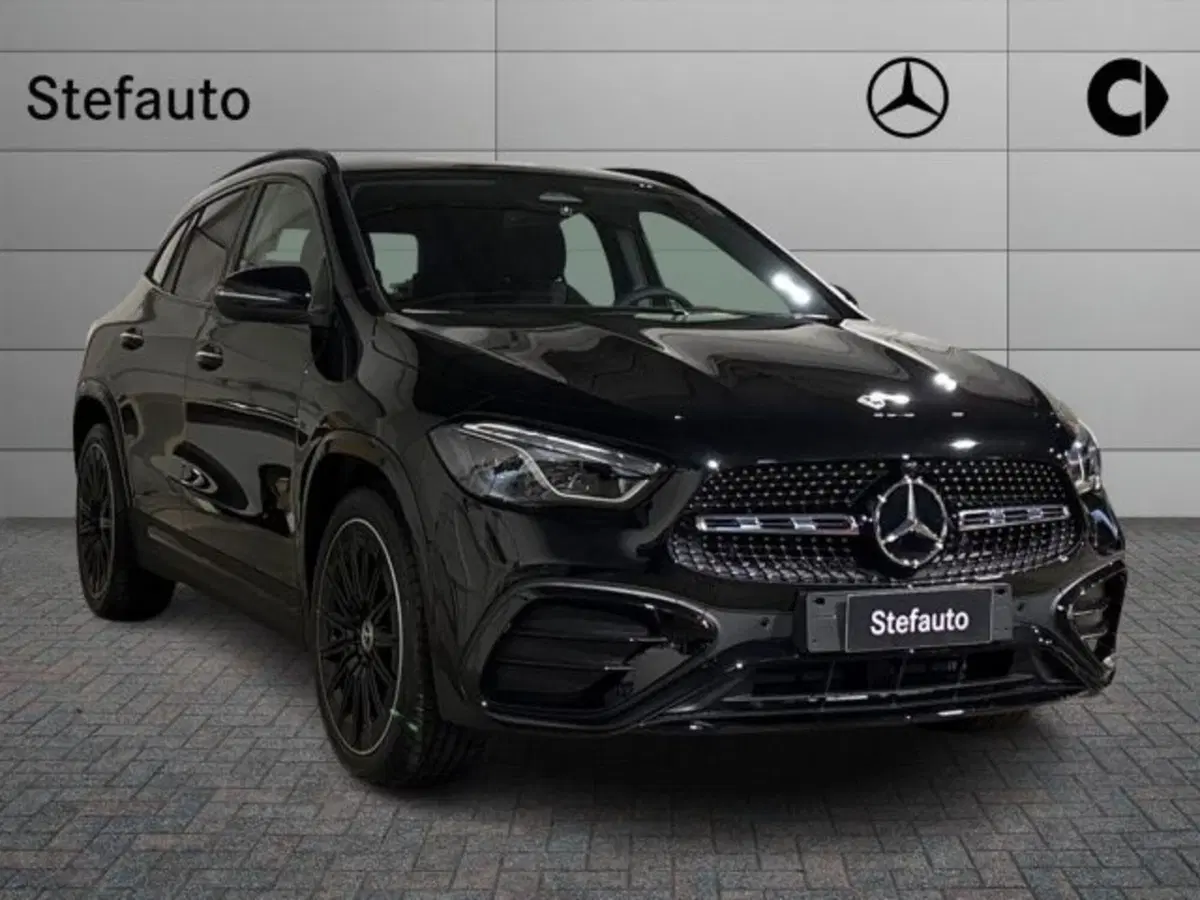 Mercedes-Benz GLA SUV nuova a Bologna