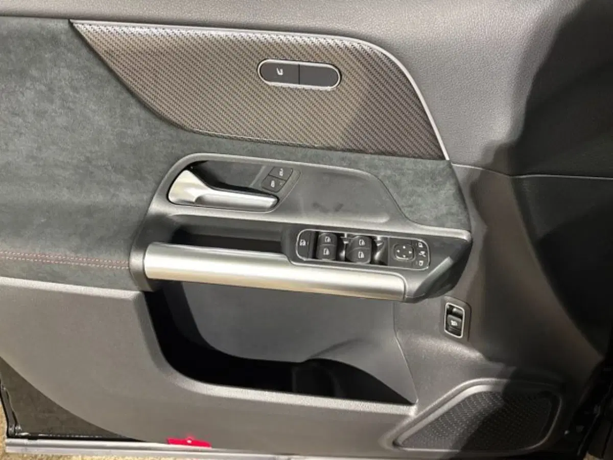 Mercedes-Benz GLA SUV nuova a Bologna (10)