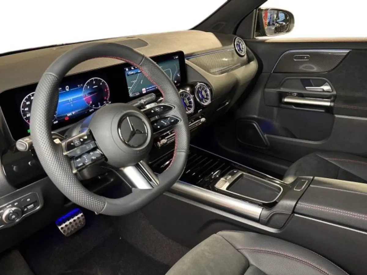 Mercedes-Benz GLA SUV nuova a Bologna (11)