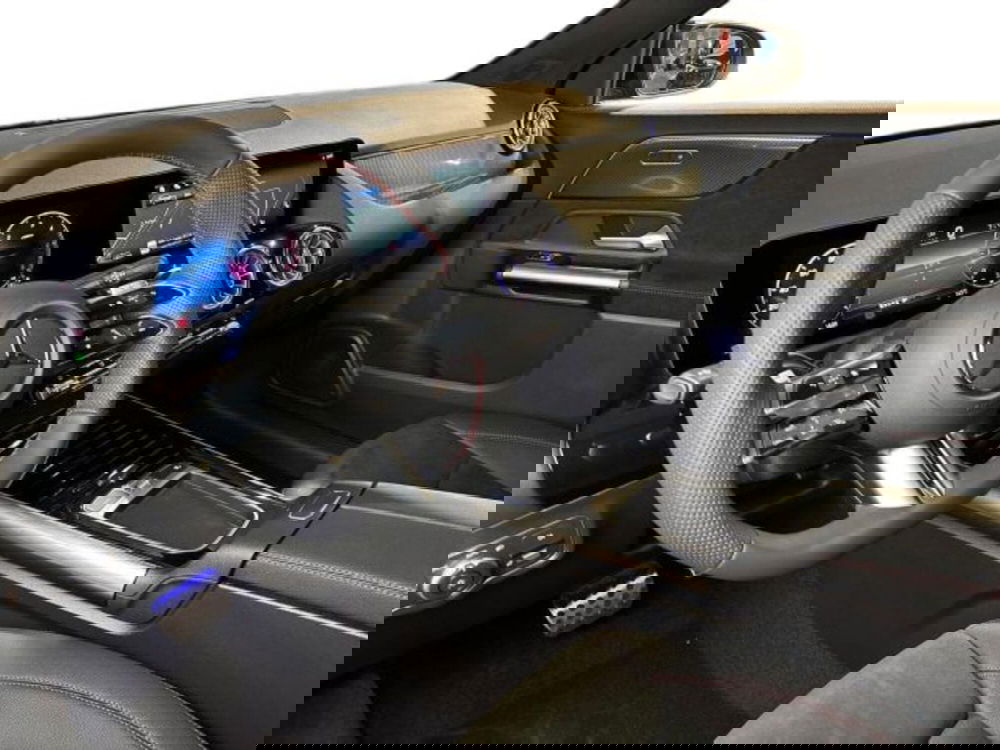 Mercedes-Benz GLA SUV nuova a Bologna (11)