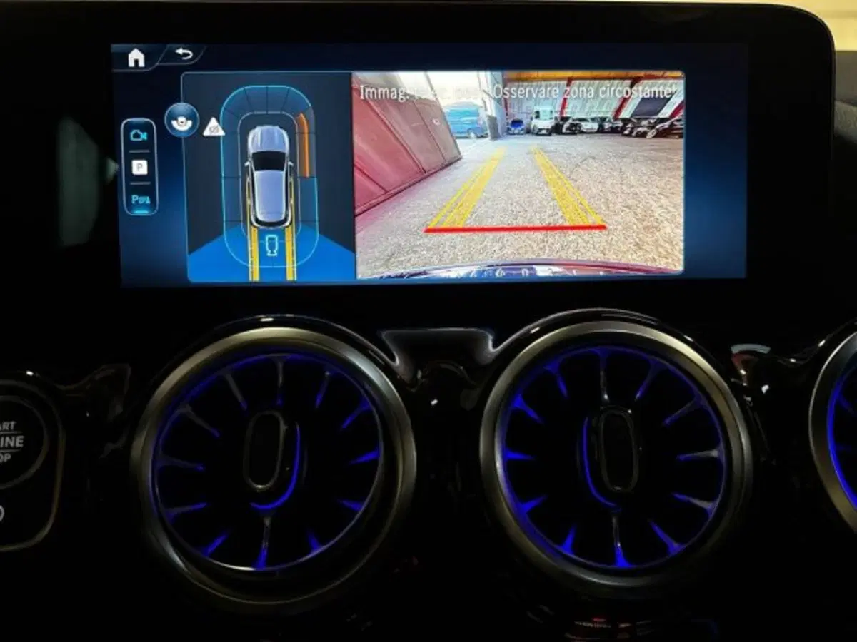 Mercedes-Benz GLA SUV nuova a Bologna (12)