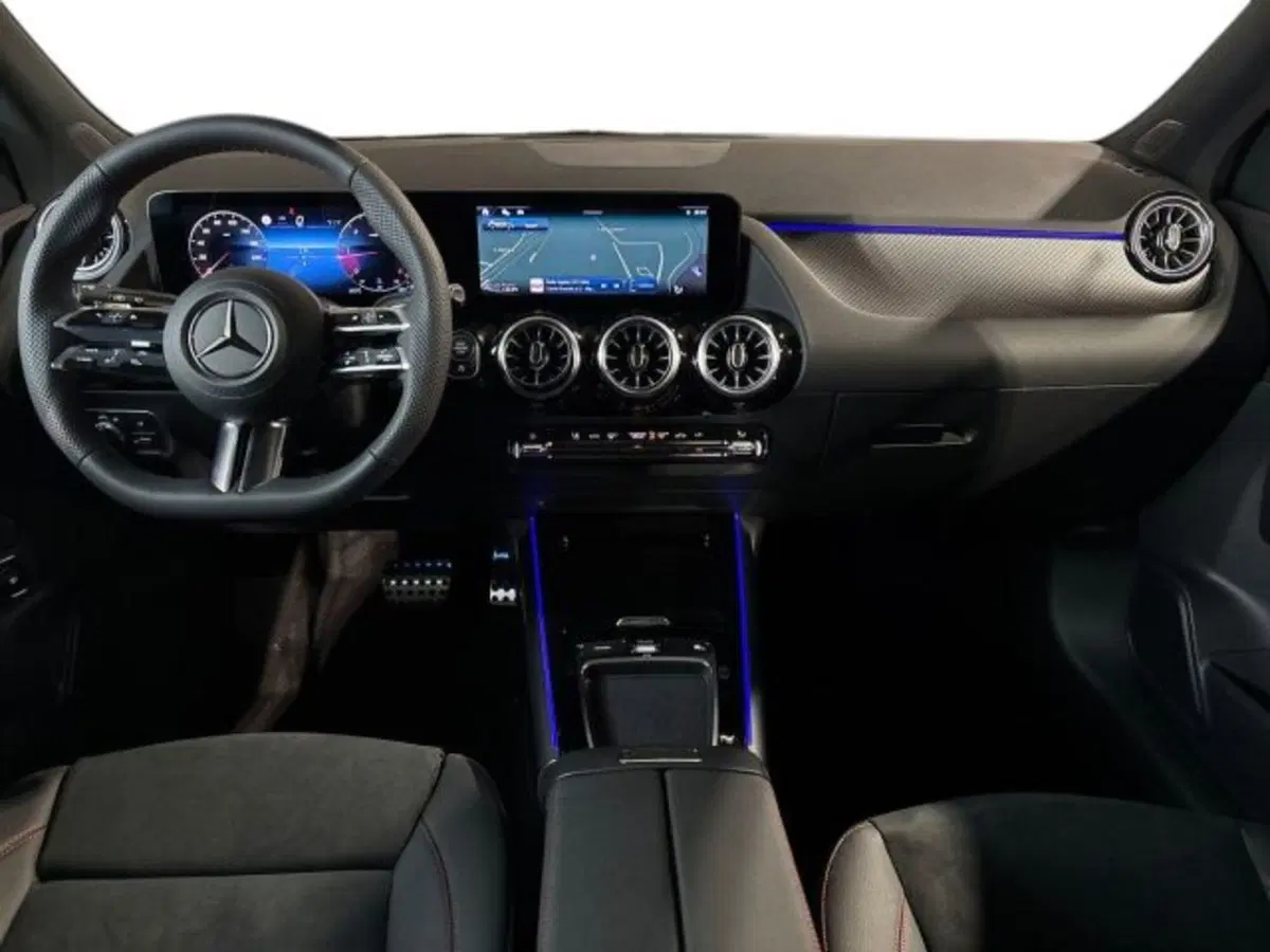 Mercedes-Benz GLA SUV nuova a Bologna (13)