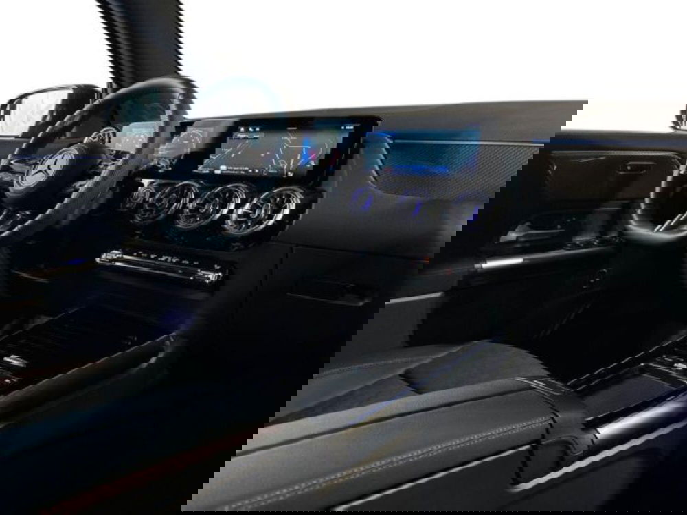 Mercedes-Benz GLA SUV nuova a Bologna (15)