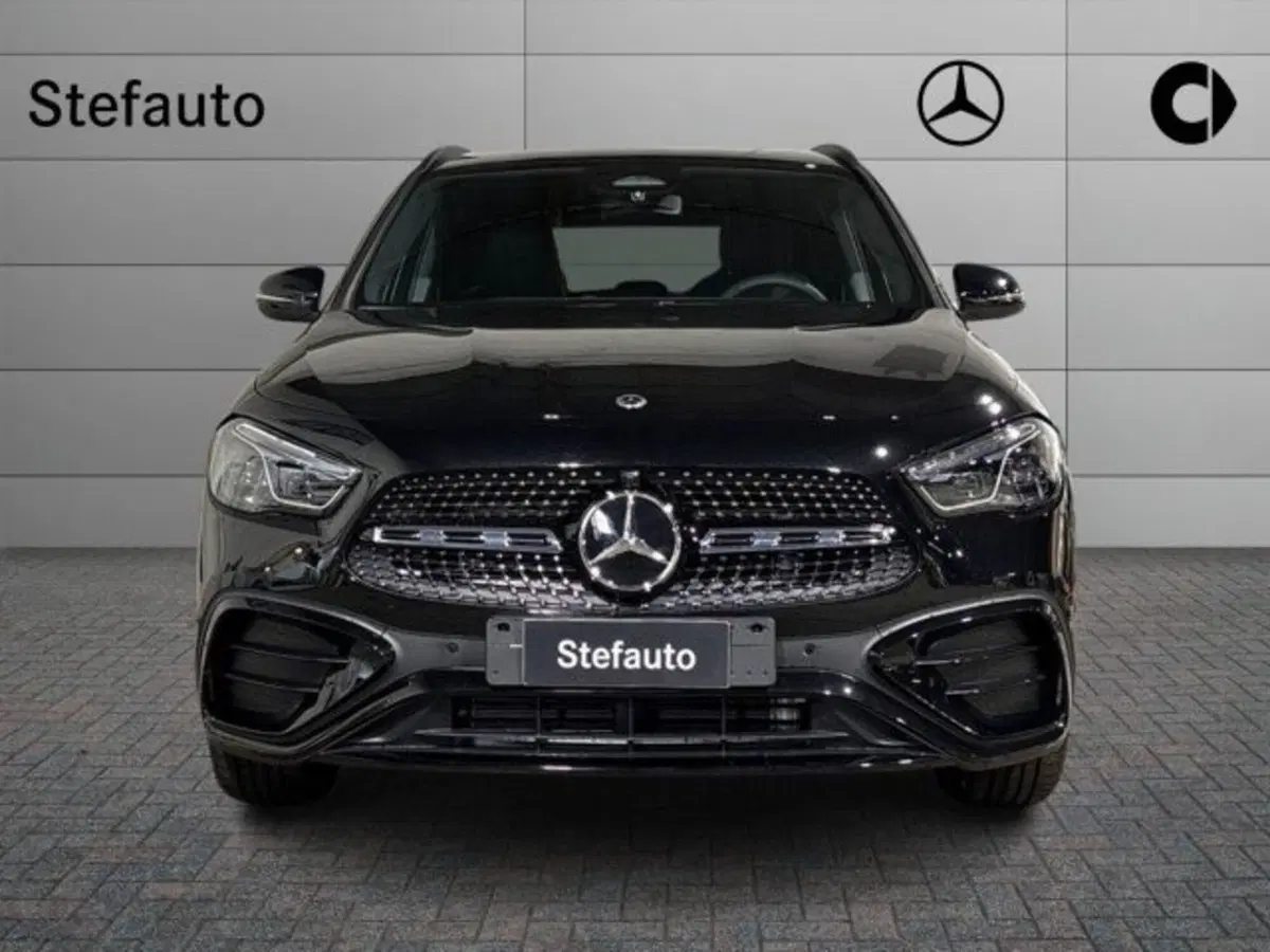 Mercedes-Benz GLA SUV nuova a Bologna (4)