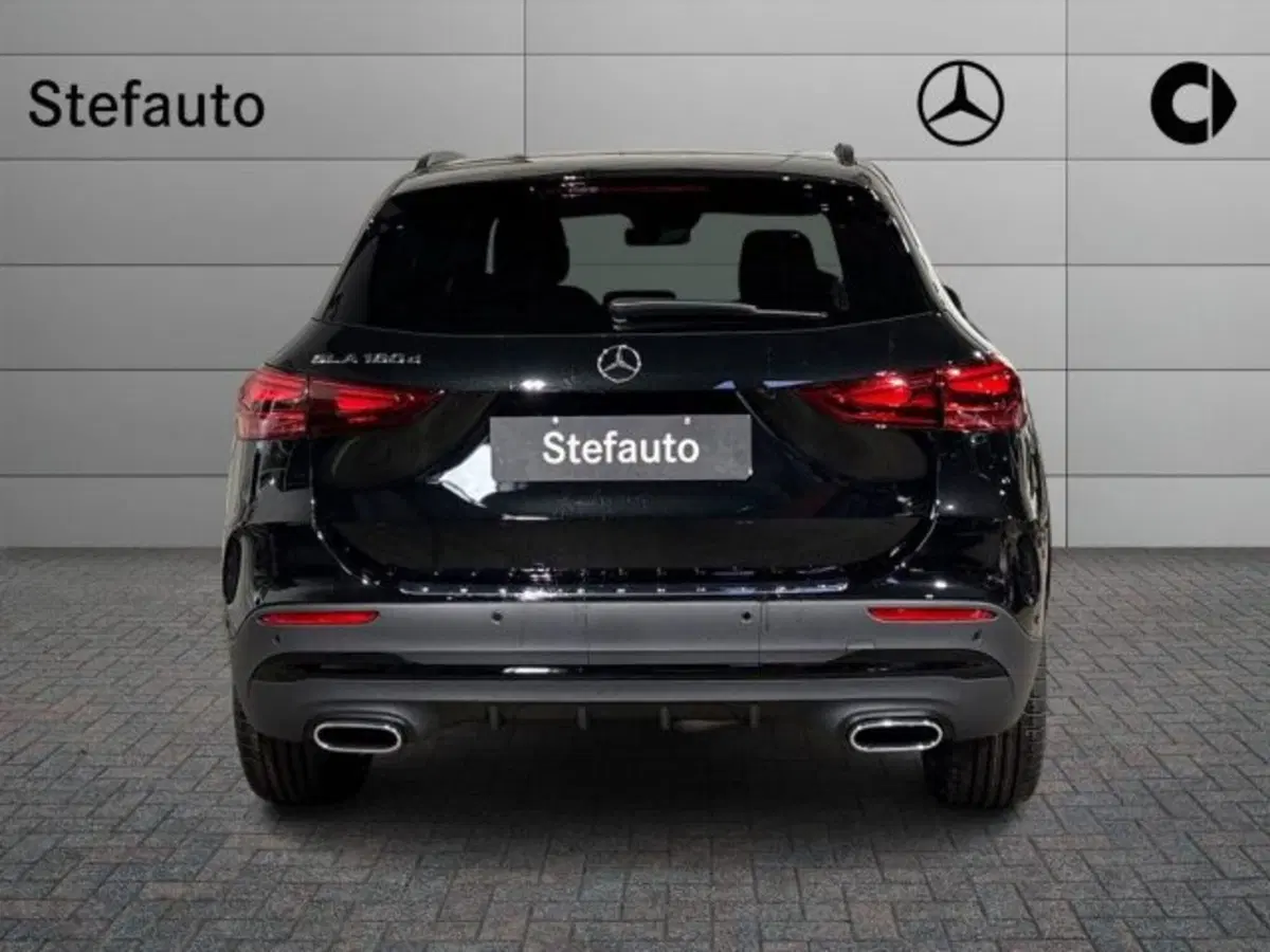 Mercedes-Benz GLA SUV nuova a Bologna (6)