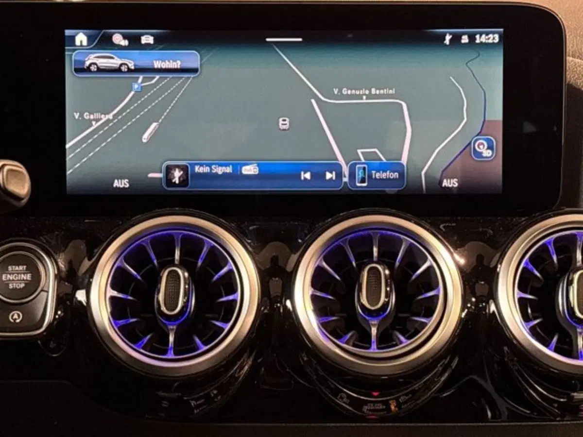 Mercedes-Benz GLA SUV nuova a Bologna (17)
