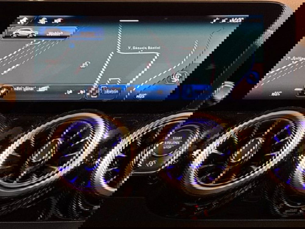 Mercedes-Benz GLA SUV nuova a Bologna (17)