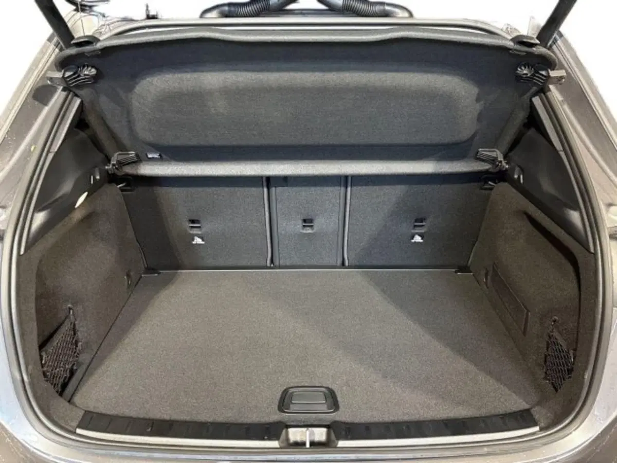 Mercedes-Benz GLA SUV nuova a Bologna (7)