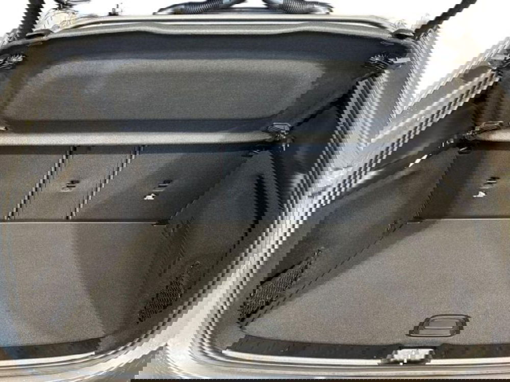 Mercedes-Benz GLA SUV nuova a Bologna (7)